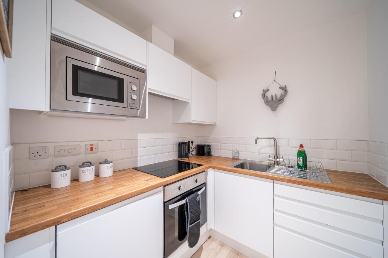 Cozy Retreat Near Hollingworth Lake, Milnrow, *